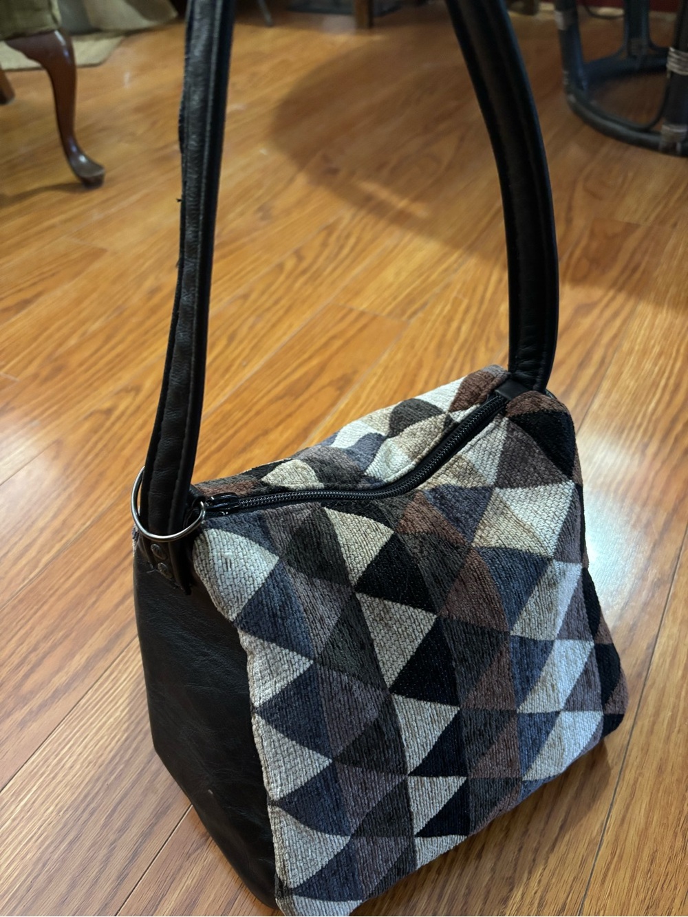 ‼️5/30/26 CLOSET CLOSING‼️GEOMETRIC TAPESTRY & FAUX LEATHER TRIANGLE BAG